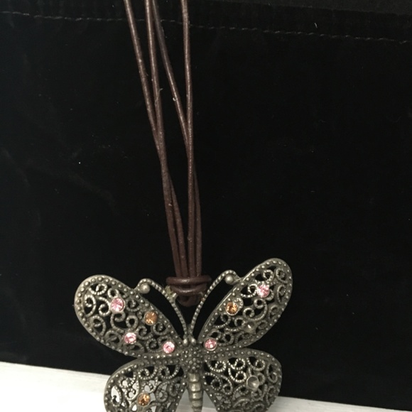 Necklaces - Picture 2 of 6